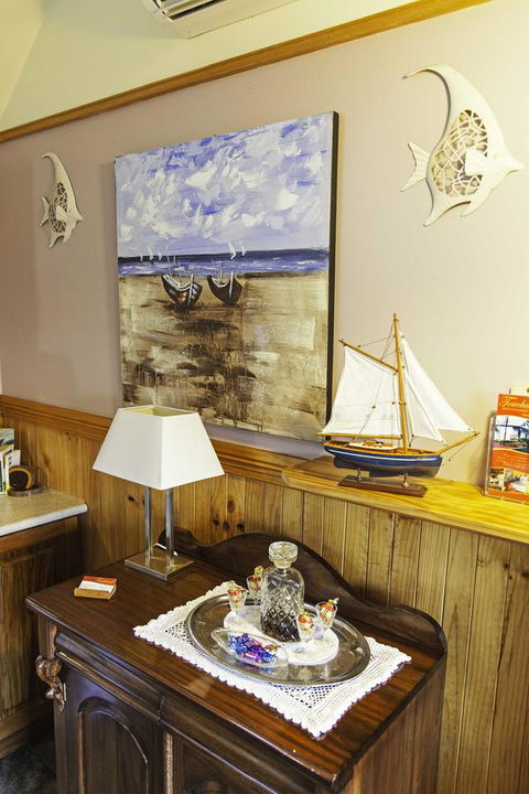 Touchwood Cottages - Kingaroy Accommodation 7