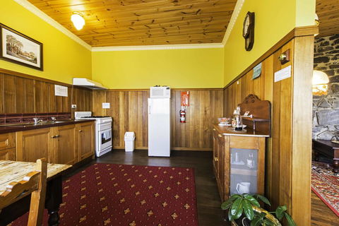 Touchwood Cottages - Kingaroy Accommodation 40