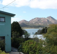 Coles Bay Waterfronter 2 - Kingaroy Accommodation