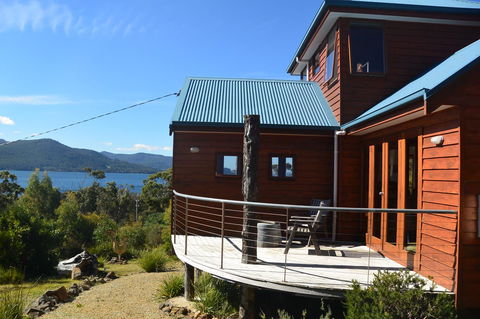 The Tree House - Kingaroy Accommodation 4