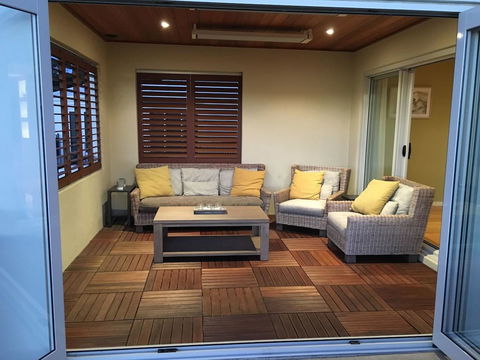 Villa 2 Bay Of Fires - Kingaroy Accommodation 2