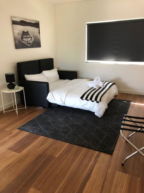 Rosewater Townhouses Dromana - Kingaroy Accommodation 2