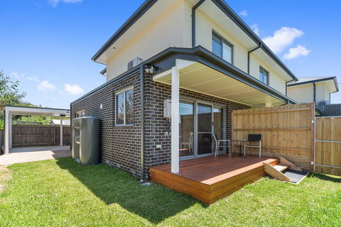 Rosewater Townhouses Dromana - Kingaroy Accommodation 12