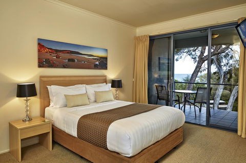 Lorne Surf Apartments - Kingaroy Accommodation 9