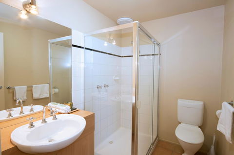 Lorne Surf Apartments - Kingaroy Accommodation 31