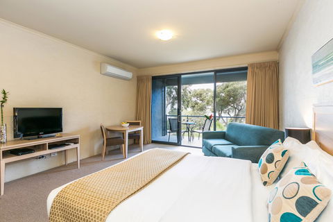 Lorne Surf Apartments - Kingaroy Accommodation 26