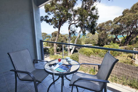 Lorne Surf Apartments - Kingaroy Accommodation 2