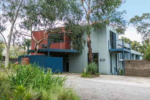 Lorne Surf Apartments - Kingaroy Accommodation 18