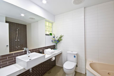 Lorne Bay View Motel - Kingaroy Accommodation 17