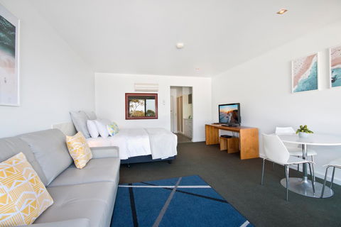 Lorne Bay View Motel - Kingaroy Accommodation 10
