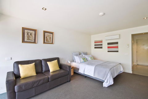 Lorne Bay View Motel - Kingaroy Accommodation 23