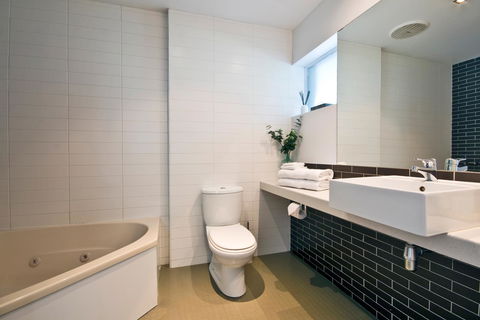 Lorne Bay View Motel - Kingaroy Accommodation 6