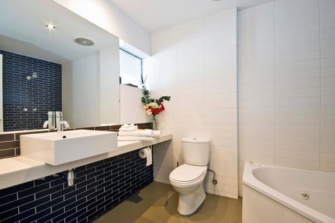 Lorne Bay View Motel - Kingaroy Accommodation 5