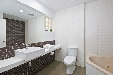Lorne Bay View Motel - Kingaroy Accommodation 30