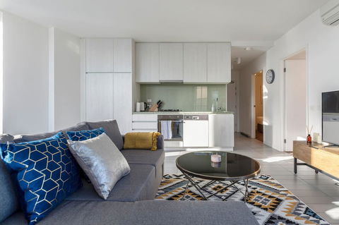 2Bedroom Apartment With Views In Docklands Next To CBD & Marvel Stadium - Kingaroy Accommodation 8