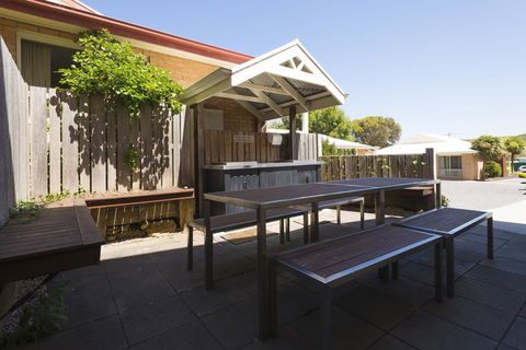 Port Campbell Parkview Motel & Apartments - Kingaroy Accommodation 38