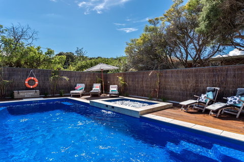 Front Beach House - Kingaroy Accommodation 6