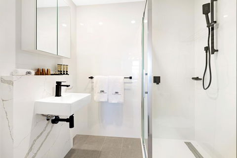 The Hamptons Apartments - St Kilda - Kingaroy Accommodation 11