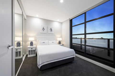 The Hamptons Apartments - St Kilda - Kingaroy Accommodation 4