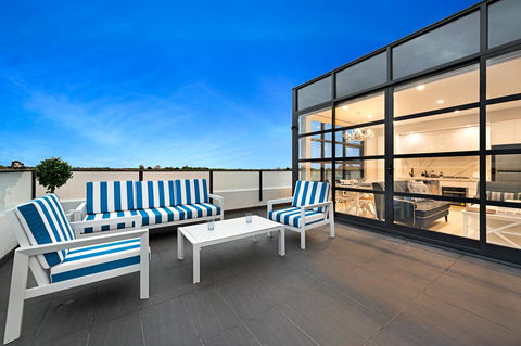The Hamptons Apartments - St Kilda - Kingaroy Accommodation 3