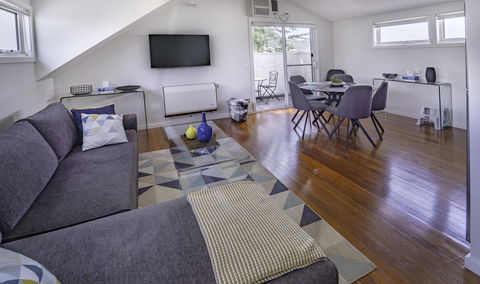 Bayview Loft - Kingaroy Accommodation 9