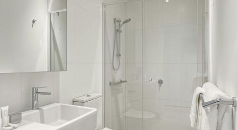 Experience Platinum Hotel Apartments - Kingaroy Accommodation 24