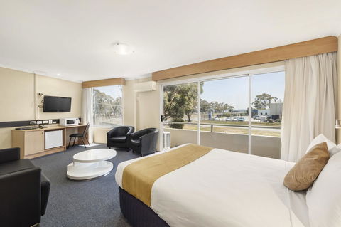 Ciloms Airport Lodge - Kingaroy Accommodation 6