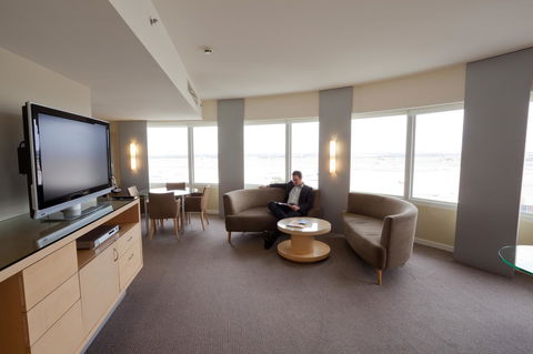 PARKROYAL Melbourne Airport - Kingaroy Accommodation 27
