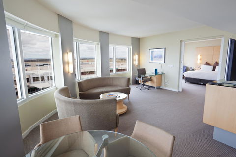 PARKROYAL Melbourne Airport - Kingaroy Accommodation 30