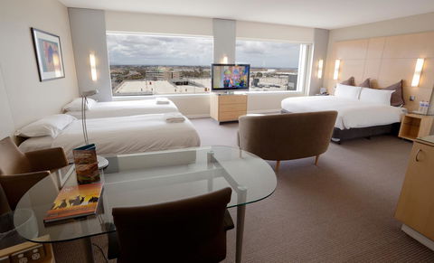 PARKROYAL Melbourne Airport - Kingaroy Accommodation 24
