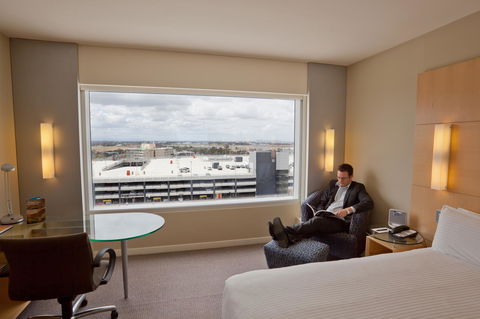 PARKROYAL Melbourne Airport - Kingaroy Accommodation 17