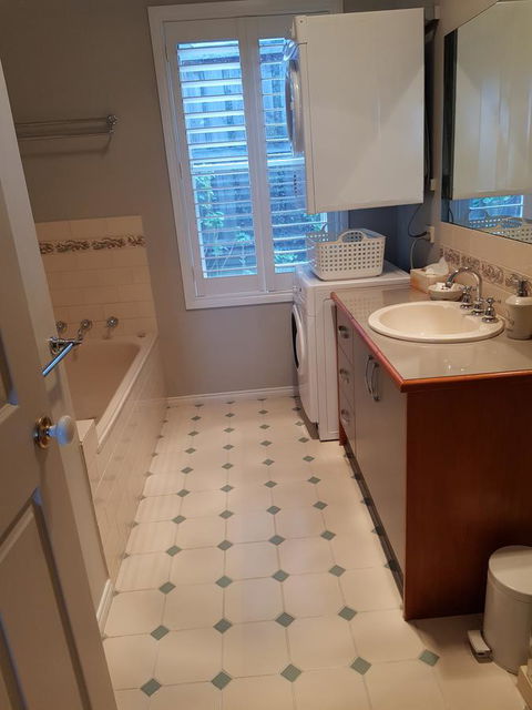 Oxford Rise Apartment - Kingaroy Accommodation 10