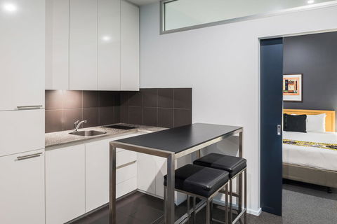 Mantra 100 Exhibition - Kingaroy Accommodation 8