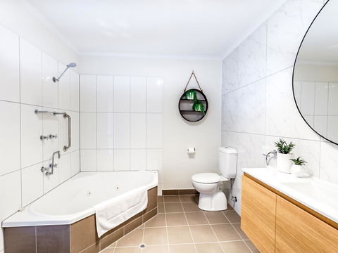 Sandymount - Kingaroy Accommodation 26