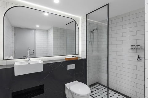 The Savoy Hotel On Little Collins Melbourne - Kingaroy Accommodation 17