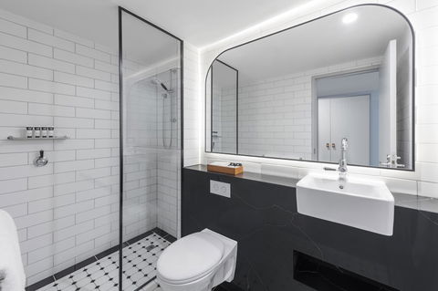 The Savoy Hotel On Little Collins Melbourne - Kingaroy Accommodation 14