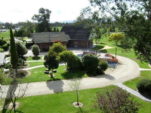 Greenvale Holiday Units - Kingaroy Accommodation 20
