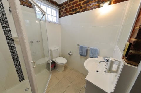 Greenvale Holiday Units - Kingaroy Accommodation 5