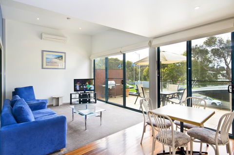 Anchorage Motel & Villas Lorne - Kingaroy Accommodation 0