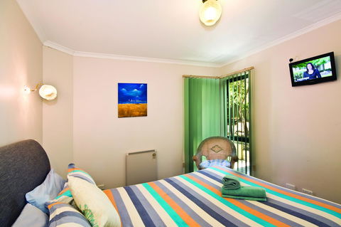 Anchorage Motel & Villas Lorne - Kingaroy Accommodation 29