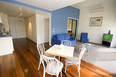 Anchorage Motel & Villas Lorne - Kingaroy Accommodation 15
