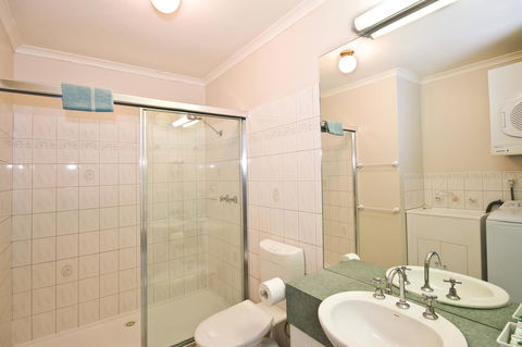 Anchorage Motel & Villas Lorne - Kingaroy Accommodation 33