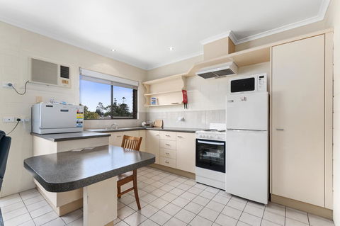 Allambi Holiday Apartments - Kingaroy Accommodation 2