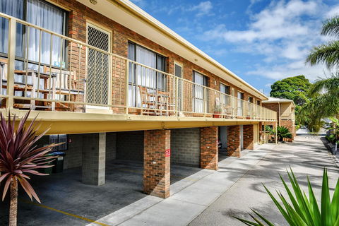 Allambi Holiday Apartments - Kingaroy Accommodation 18