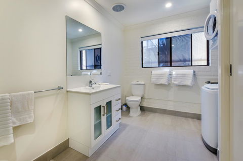 Allambi Holiday Apartments - Kingaroy Accommodation 35