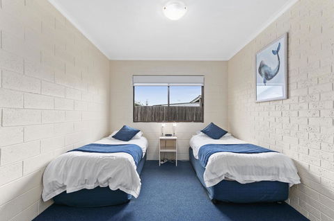 Allambi Holiday Apartments - Kingaroy Accommodation 6