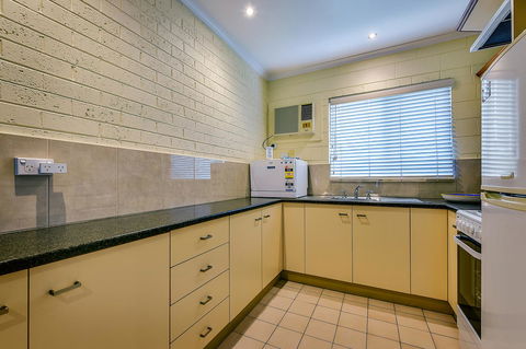Allambi Holiday Apartments - Kingaroy Accommodation 41