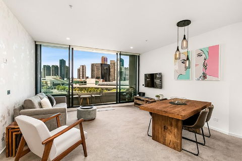 Melbourne Holiday Apartments Flinders Wharf - Kingaroy Accommodation 1