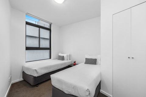 Melbourne Holiday Apartments Flinders Wharf - Kingaroy Accommodation 29