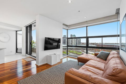 Melbourne Holiday Apartments Flinders Wharf - Kingaroy Accommodation 6